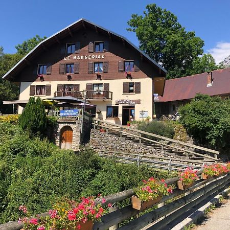 Bar Hotel Restaurant Le Margeriaz Les Déserts Exterior foto